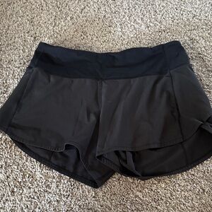 Lululemon - Speed up high-rise shorts - size 6